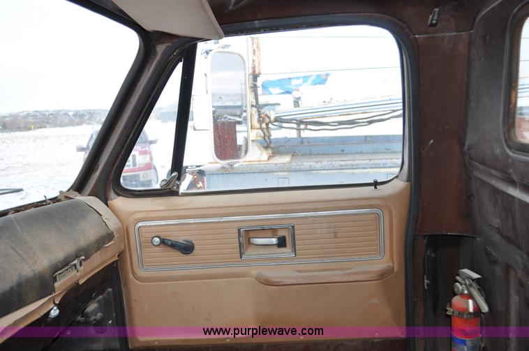 image for item C3324 1979 Chevrolet Scottsdale C70 flatbed truck