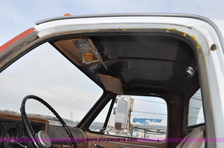 image for item C3324 1979 Chevrolet Scottsdale C70 flatbed truck