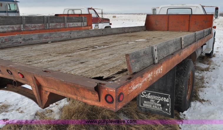 image for item C3324 1979 Chevrolet Scottsdale C70 flatbed truck