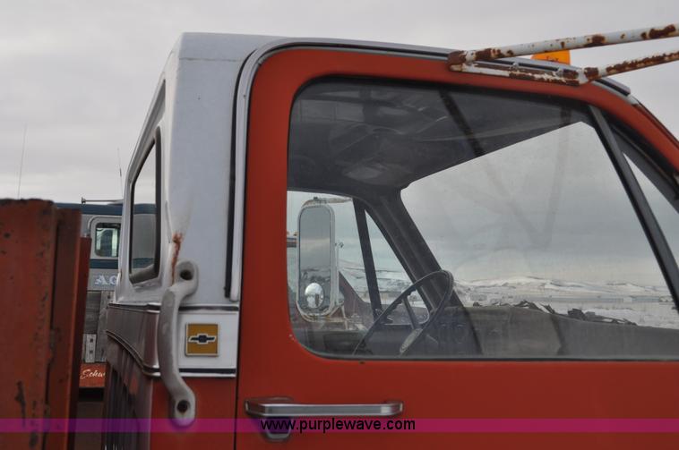 image for item C3324 1979 Chevrolet Scottsdale C70 flatbed truck