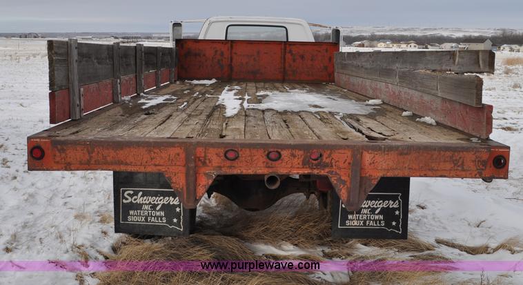 image for item C3325 1979 Chevrolet C65 Custom Deluxe flatbed truck