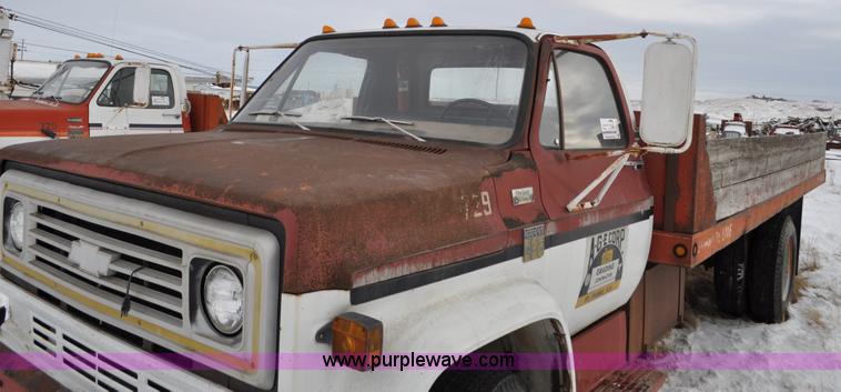 image for item C3325 1979 Chevrolet C65 Custom Deluxe flatbed truck