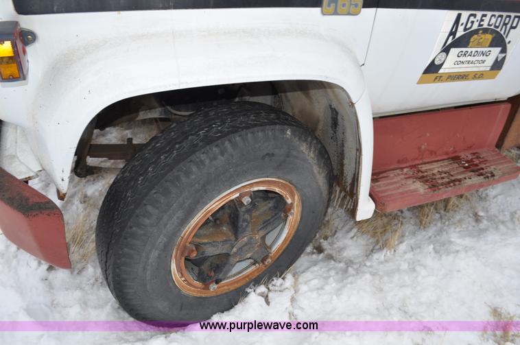 image for item C3325 1979 Chevrolet C65 Custom Deluxe flatbed truck