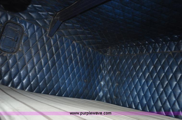 image for item C3326 1976 White Freightliner 10464 semi truck