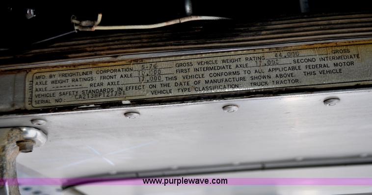 image for item C3326 1976 White Freightliner 10464 semi truck