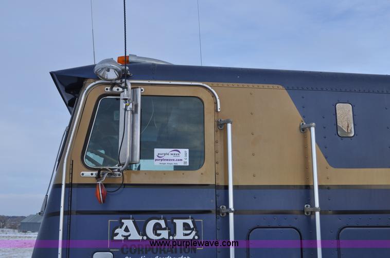 image for item C3327 1977 White Freightliner semi truck