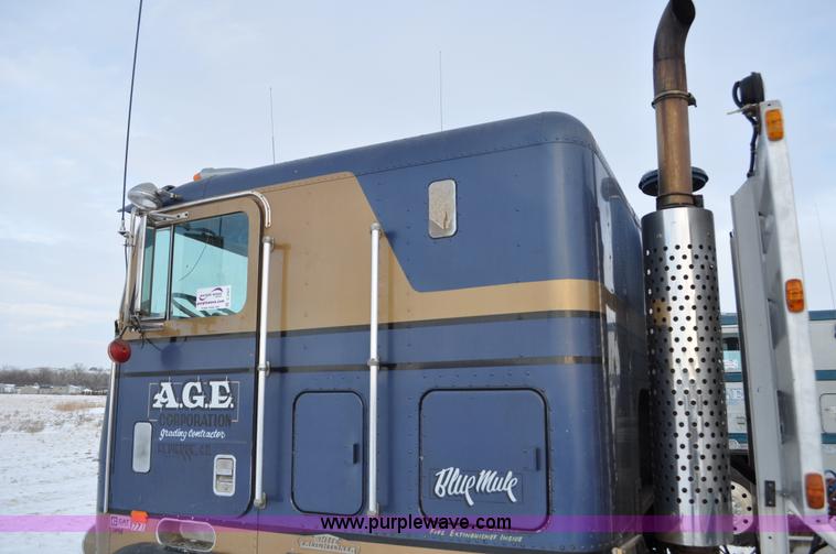 image for item C3327 1977 White Freightliner semi truck