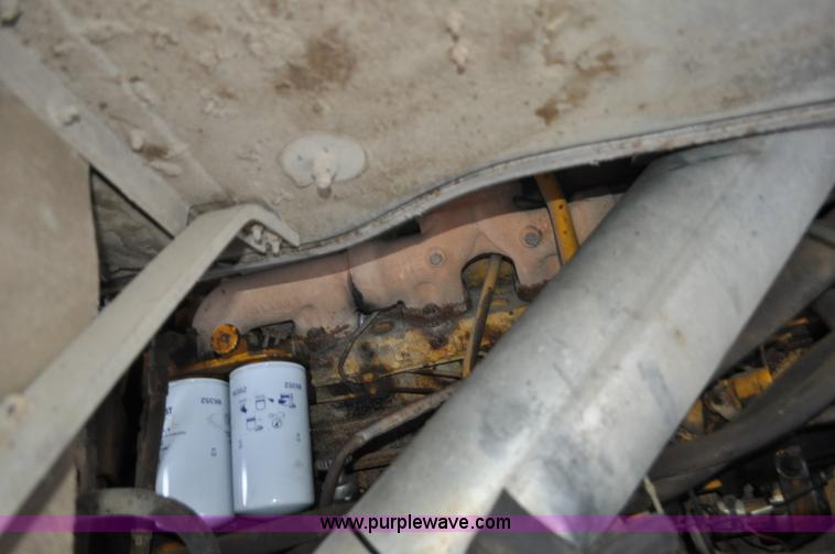 image for item C3327 1977 White Freightliner semi truck