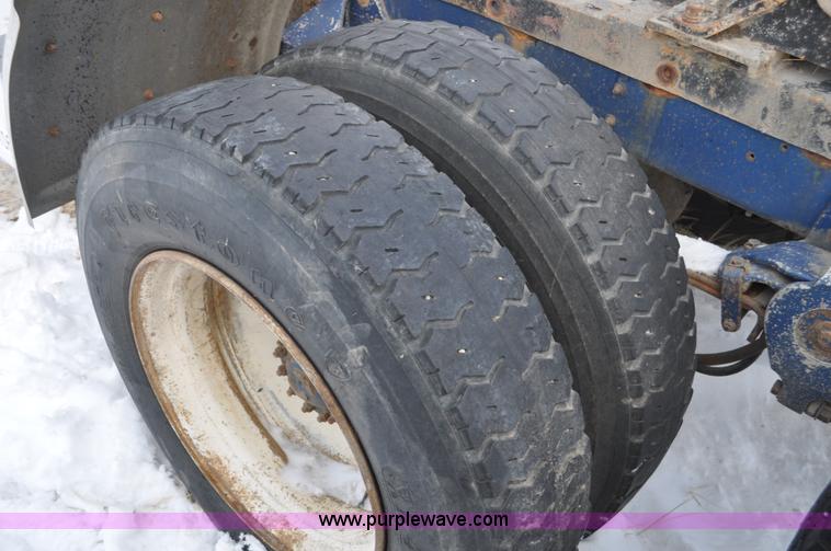 image for item C3327 1977 White Freightliner semi truck