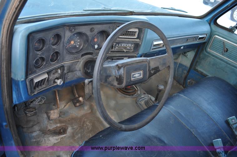 image for item C3328 1979 Chevrolet Scottsdale C30 flatbed truck