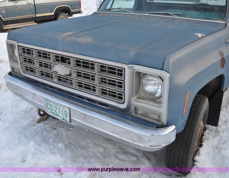 image for item C3328 1979 Chevrolet Scottsdale C30 flatbed truck