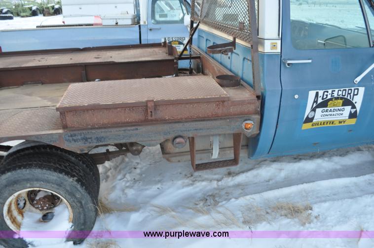 image for item C3328 1979 Chevrolet Scottsdale C30 flatbed truck