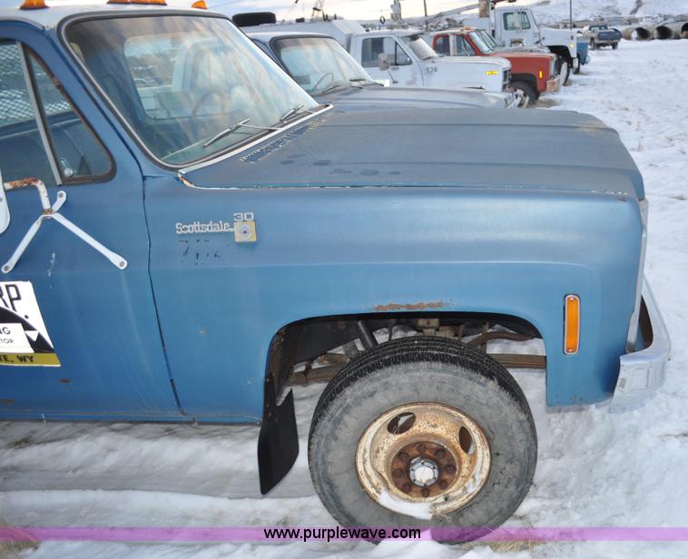 image for item C3328 1979 Chevrolet Scottsdale C30 flatbed truck