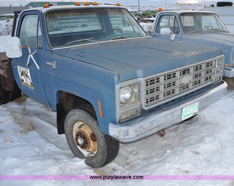 image for item C3328 1979 Chevrolet Scottsdale C30 flatbed truck