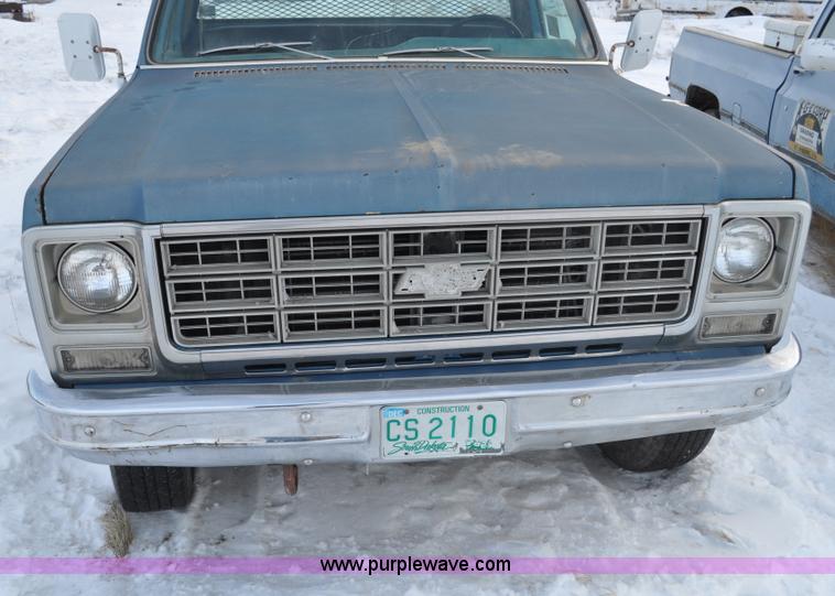 image for item C3328 1979 Chevrolet Scottsdale C30 flatbed truck