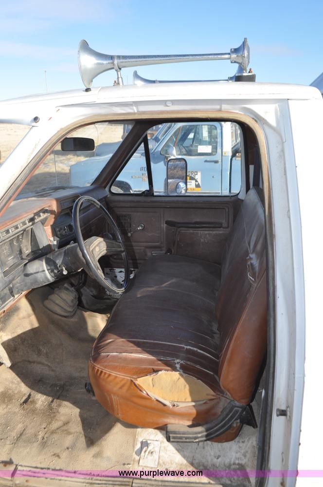 image for item C3330 1982 Ford F250 utility bed truck