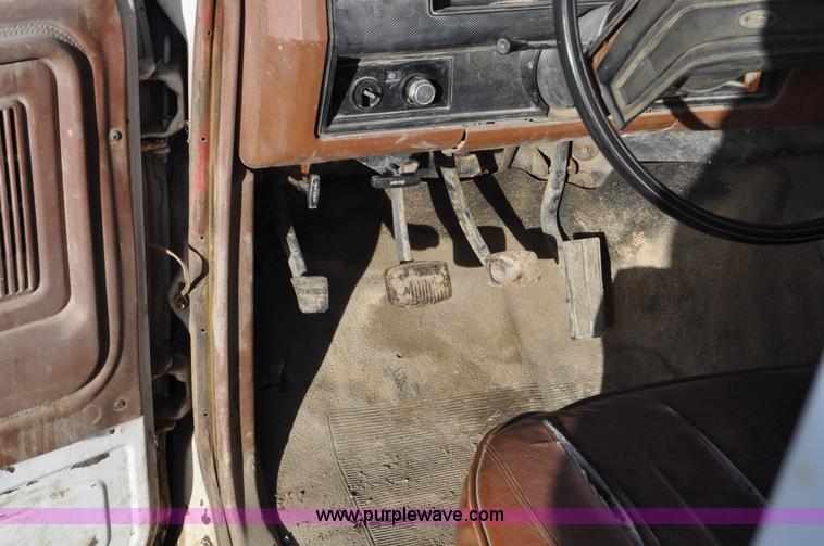 image for item C3330 1982 Ford F250 utility bed truck