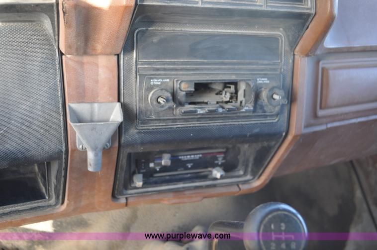 image for item C3330 1982 Ford F250 utility bed truck