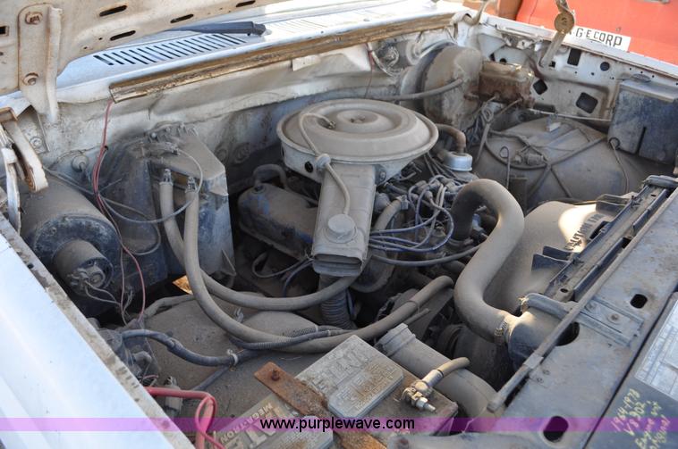 image for item C3330 1982 Ford F250 utility bed truck