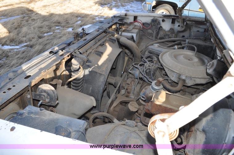 image for item C3330 1982 Ford F250 utility bed truck