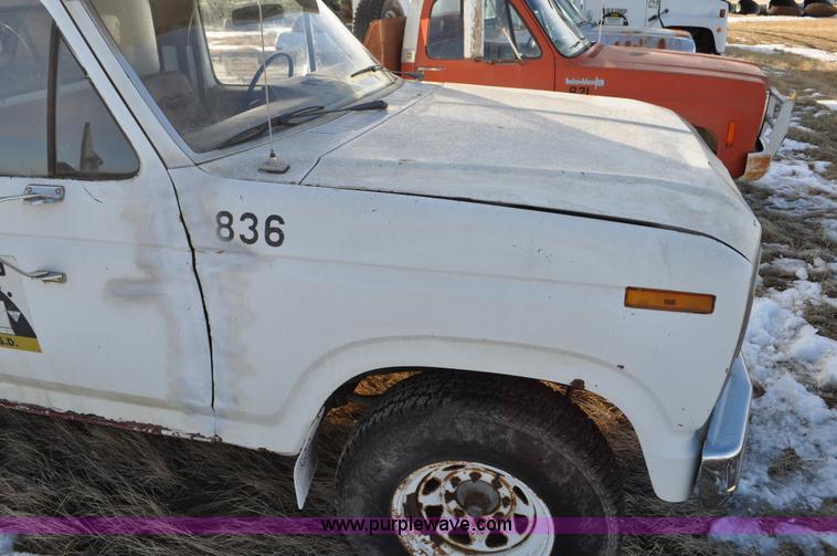 image for item C3330 1982 Ford F250 utility bed truck