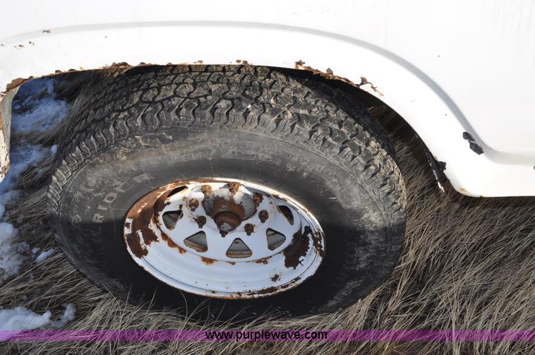 image for item C3330 1982 Ford F250 utility bed truck