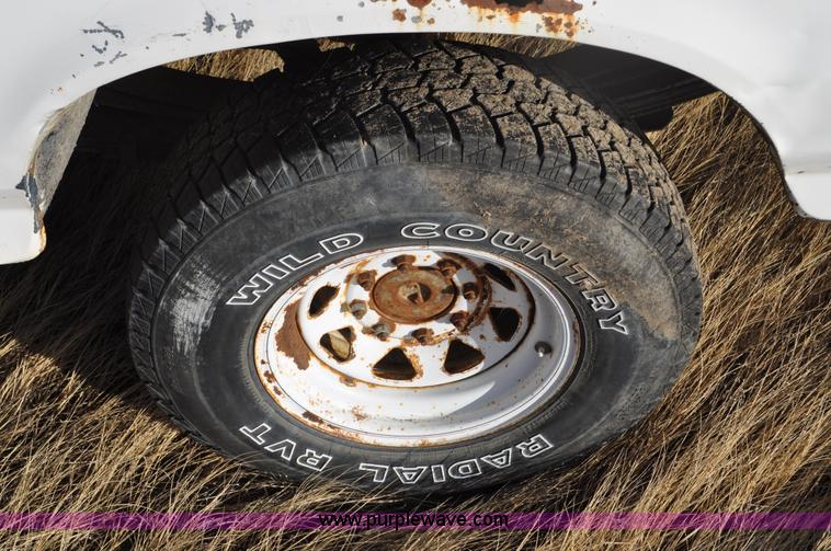 image for item C3330 1982 Ford F250 utility bed truck