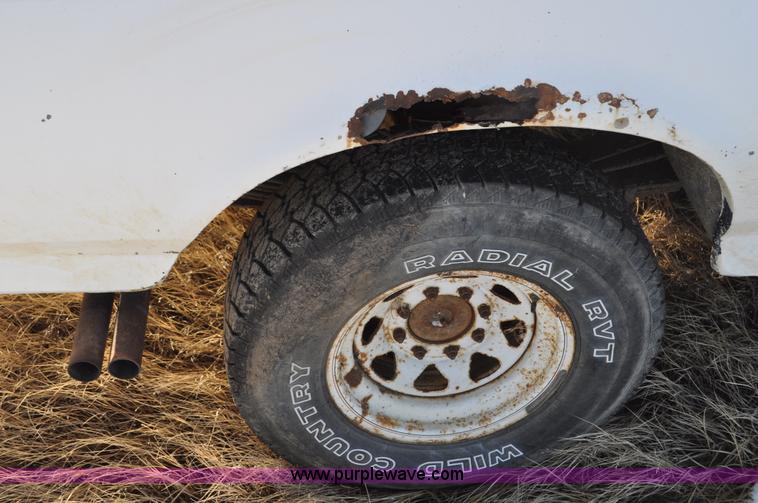 image for item C3330 1982 Ford F250 utility bed truck