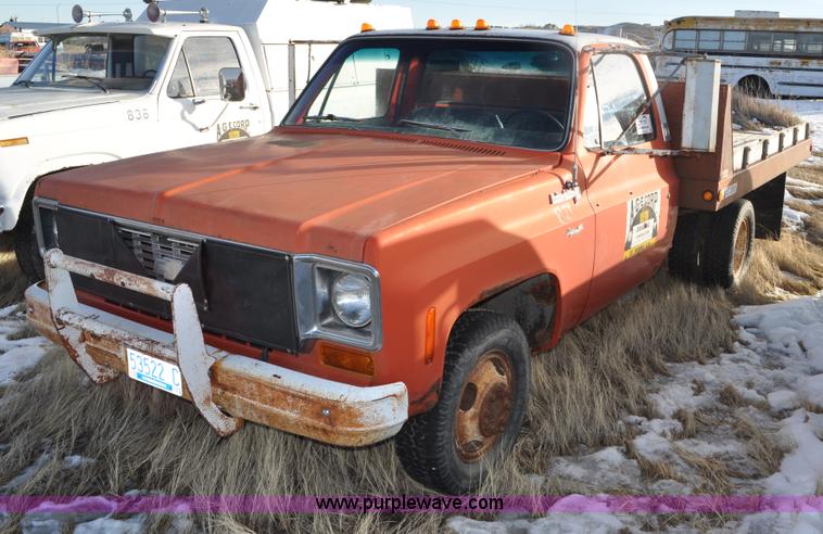 image for item C3331 1973 Chevrolet C30 Custom Deluxe flatbed truck