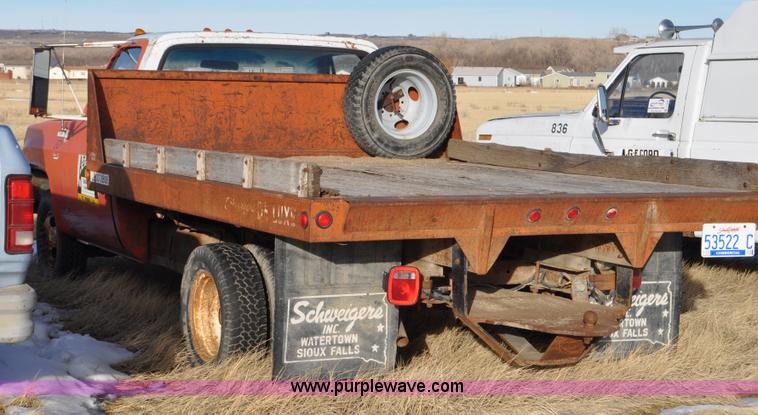 image for item C3331 1973 Chevrolet C30 Custom Deluxe flatbed truck