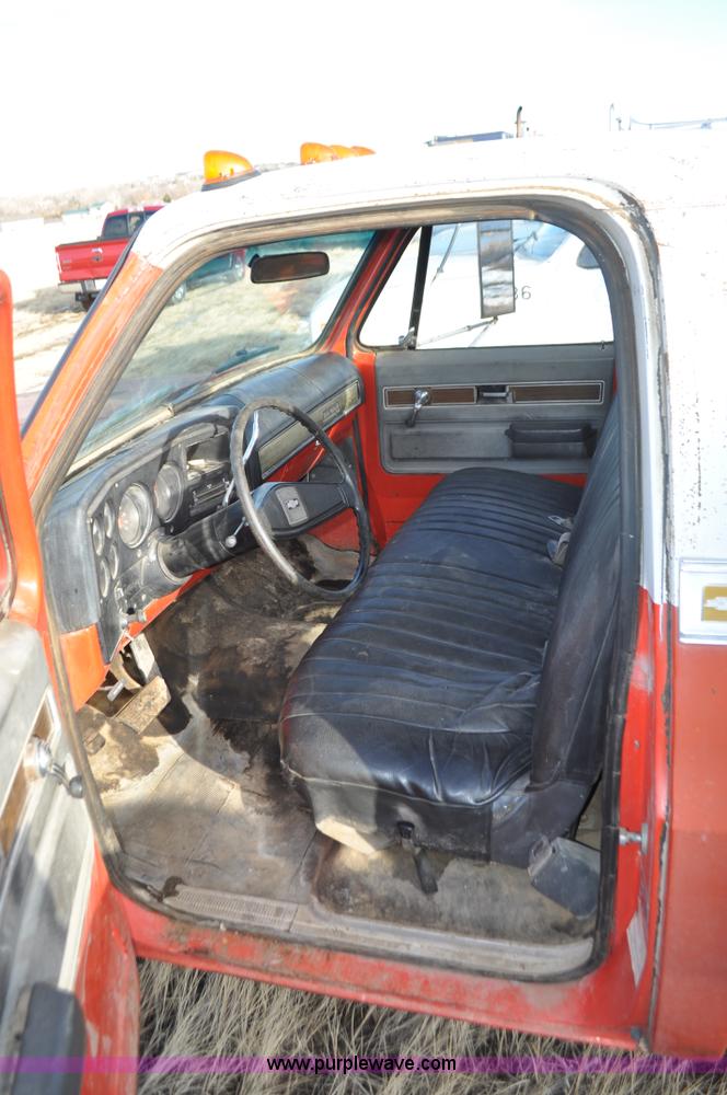 image for item C3331 1973 Chevrolet C30 Custom Deluxe flatbed truck