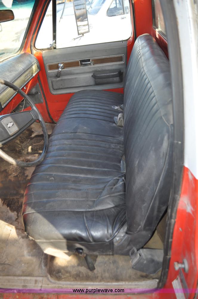 image for item C3331 1973 Chevrolet C30 Custom Deluxe flatbed truck