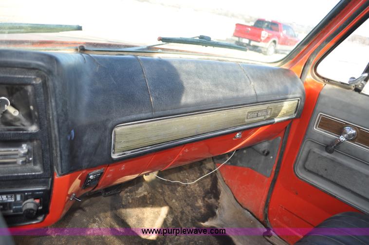 image for item C3331 1973 Chevrolet C30 Custom Deluxe flatbed truck