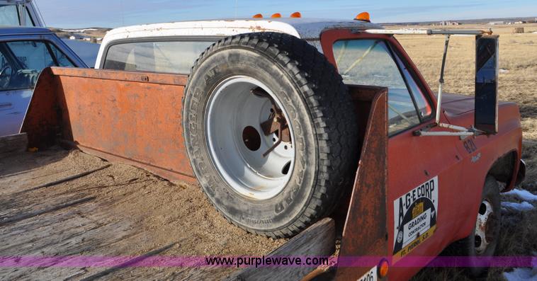 image for item C3331 1973 Chevrolet C30 Custom Deluxe flatbed truck