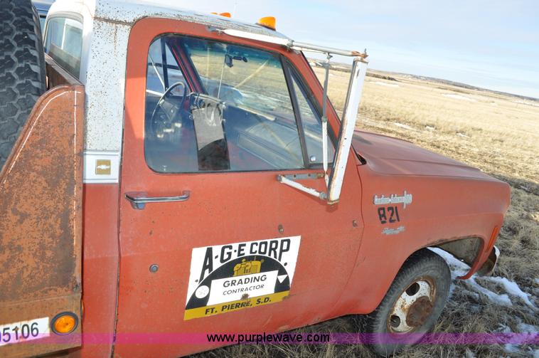 image for item C3331 1973 Chevrolet C30 Custom Deluxe flatbed truck
