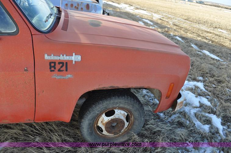 image for item C3331 1973 Chevrolet C30 Custom Deluxe flatbed truck