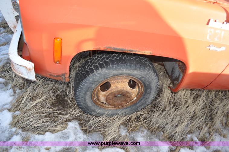 image for item C3331 1973 Chevrolet C30 Custom Deluxe flatbed truck