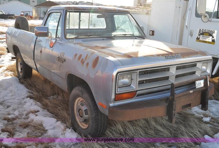 image for item C3332 1989 Dodge W250 pickup truck
