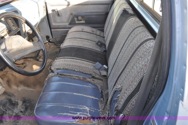 image for item C3332 1989 Dodge W250 pickup truck