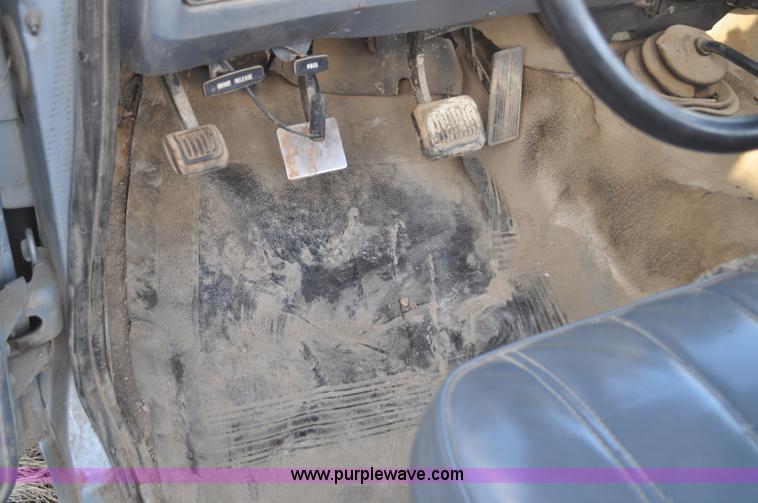 image for item C3332 1989 Dodge W250 pickup truck