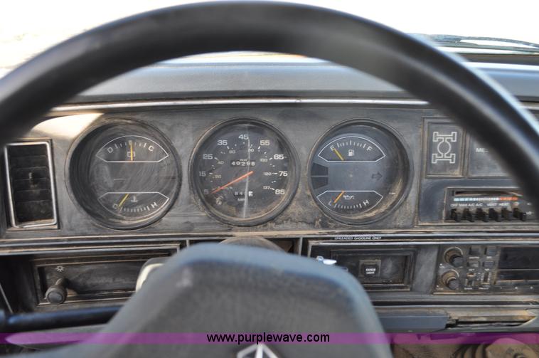 image for item C3332 1989 Dodge W250 pickup truck