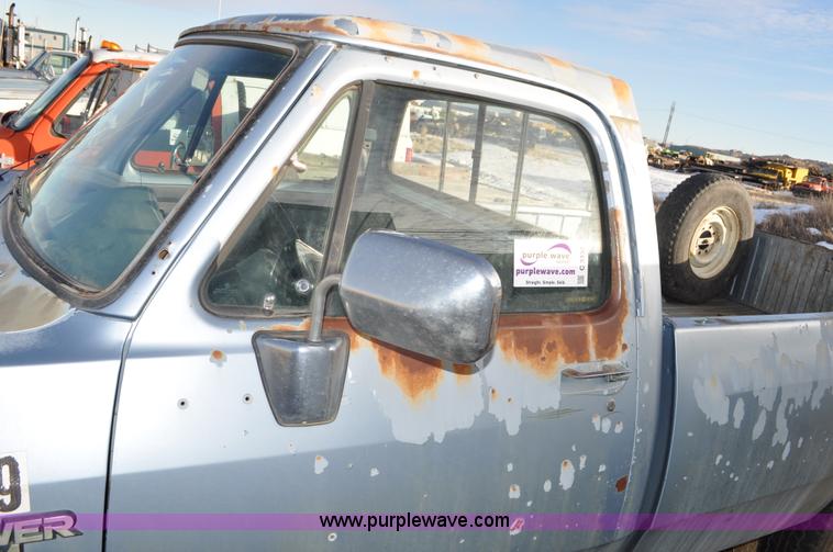 image for item C3332 1989 Dodge W250 pickup truck