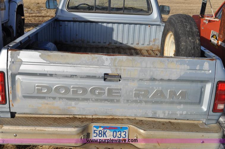 image for item C3332 1989 Dodge W250 pickup truck