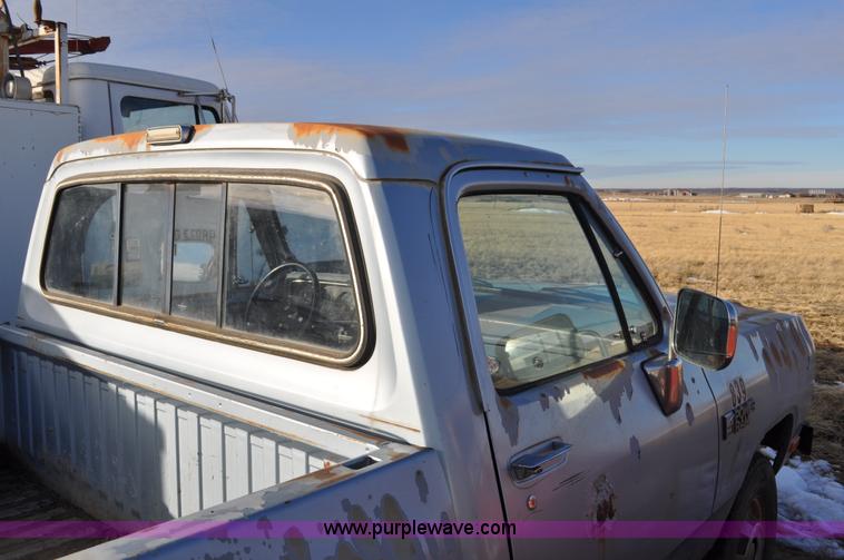 image for item C3332 1989 Dodge W250 pickup truck