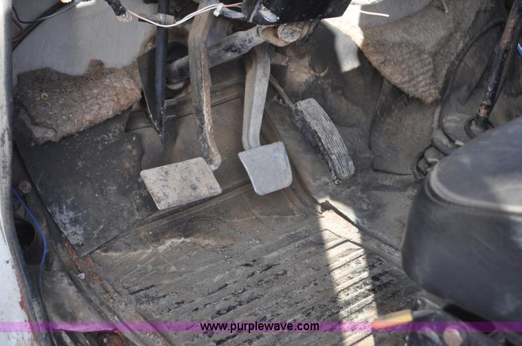 image for item C3333 1979 IHC S1824 utility bed truck