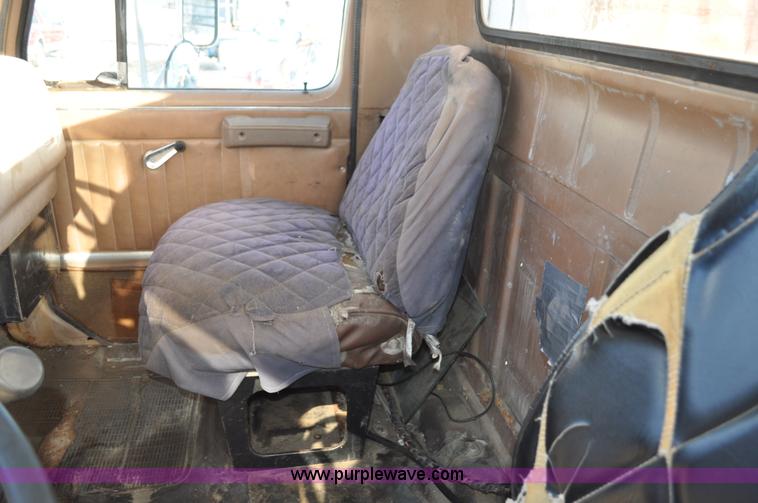 image for item C3333 1979 IHC S1824 utility bed truck