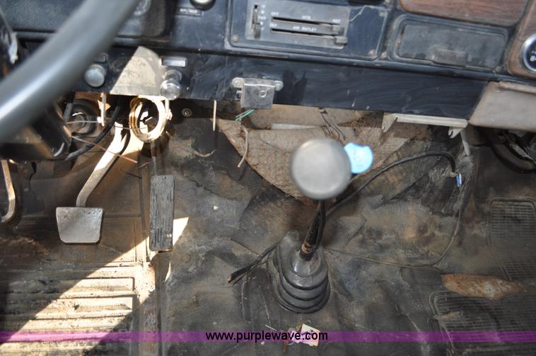 image for item C3333 1979 IHC S1824 utility bed truck