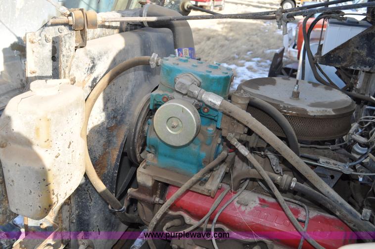 image for item C3333 1979 IHC S1824 utility bed truck