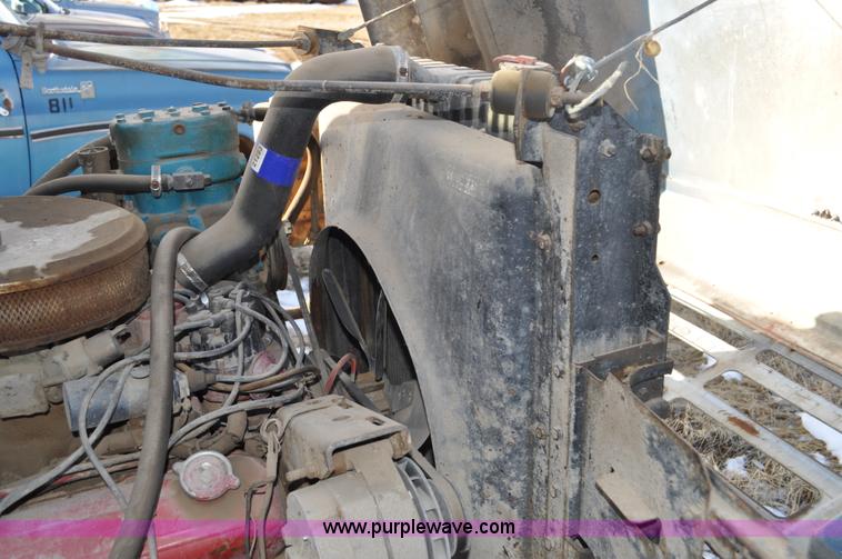 image for item C3333 1979 IHC S1824 utility bed truck