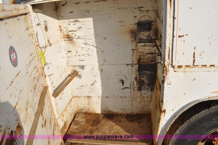 image for item C3333 1979 IHC S1824 utility bed truck